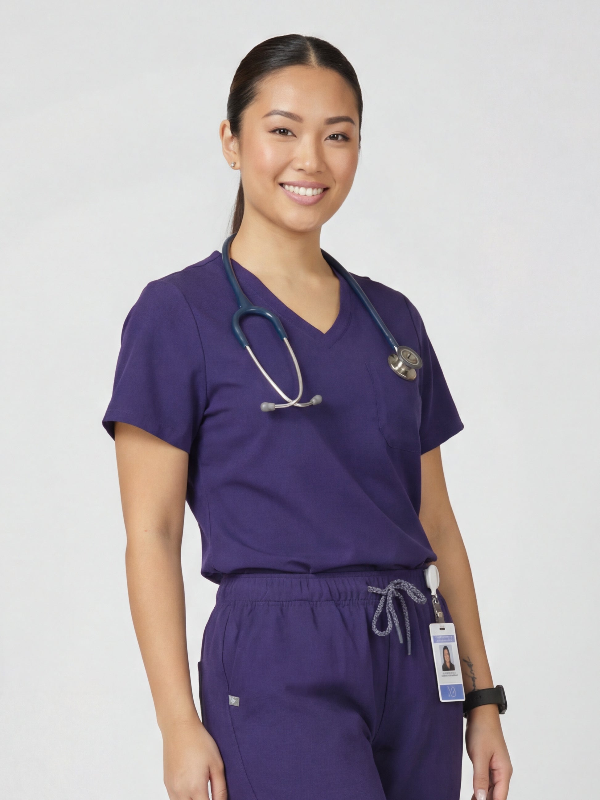 Women's V-Neck Short Sleeve CF Pocket Scrub Top