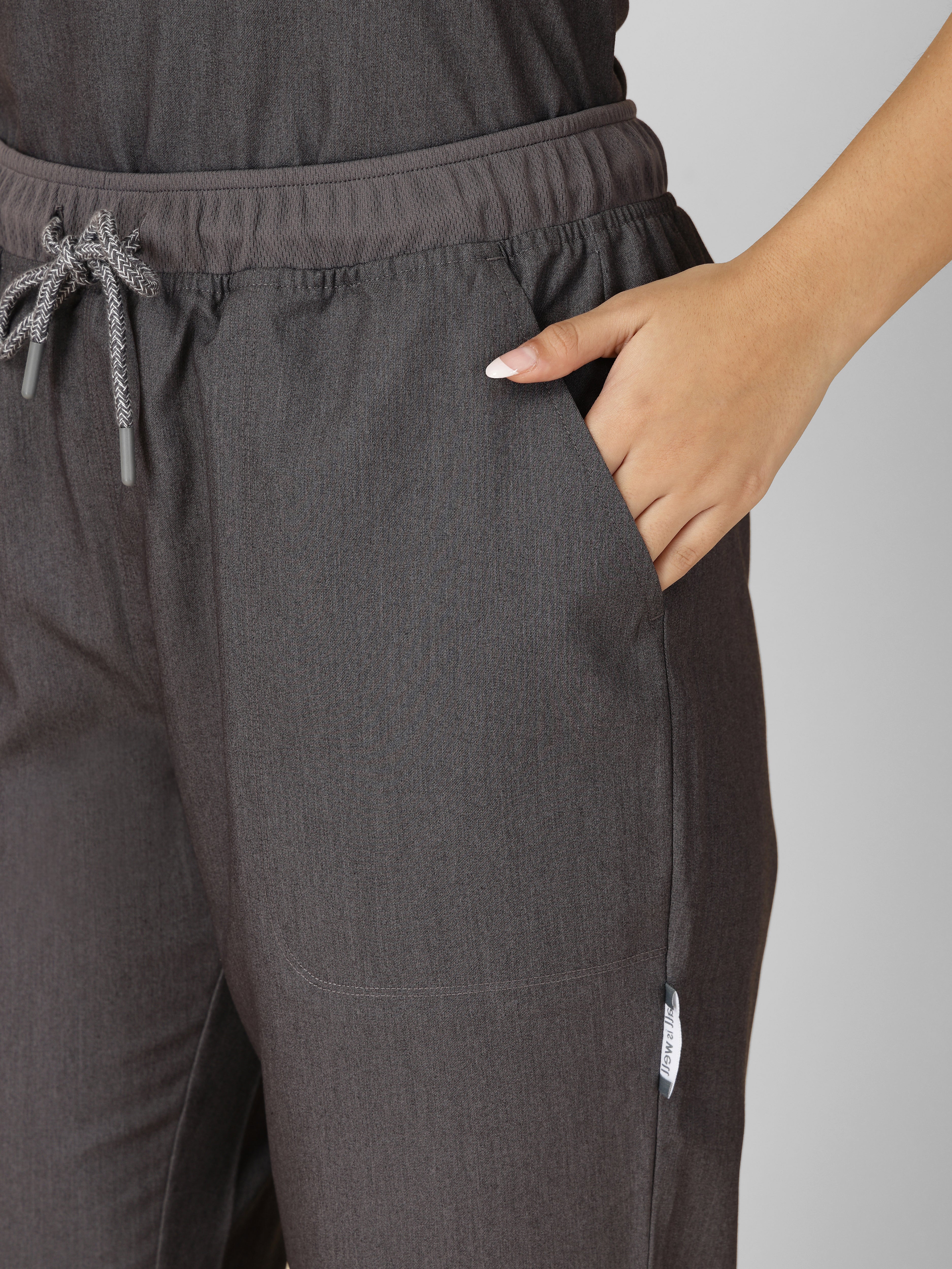 Women's 4-Pocket Cargo Scrub Pants